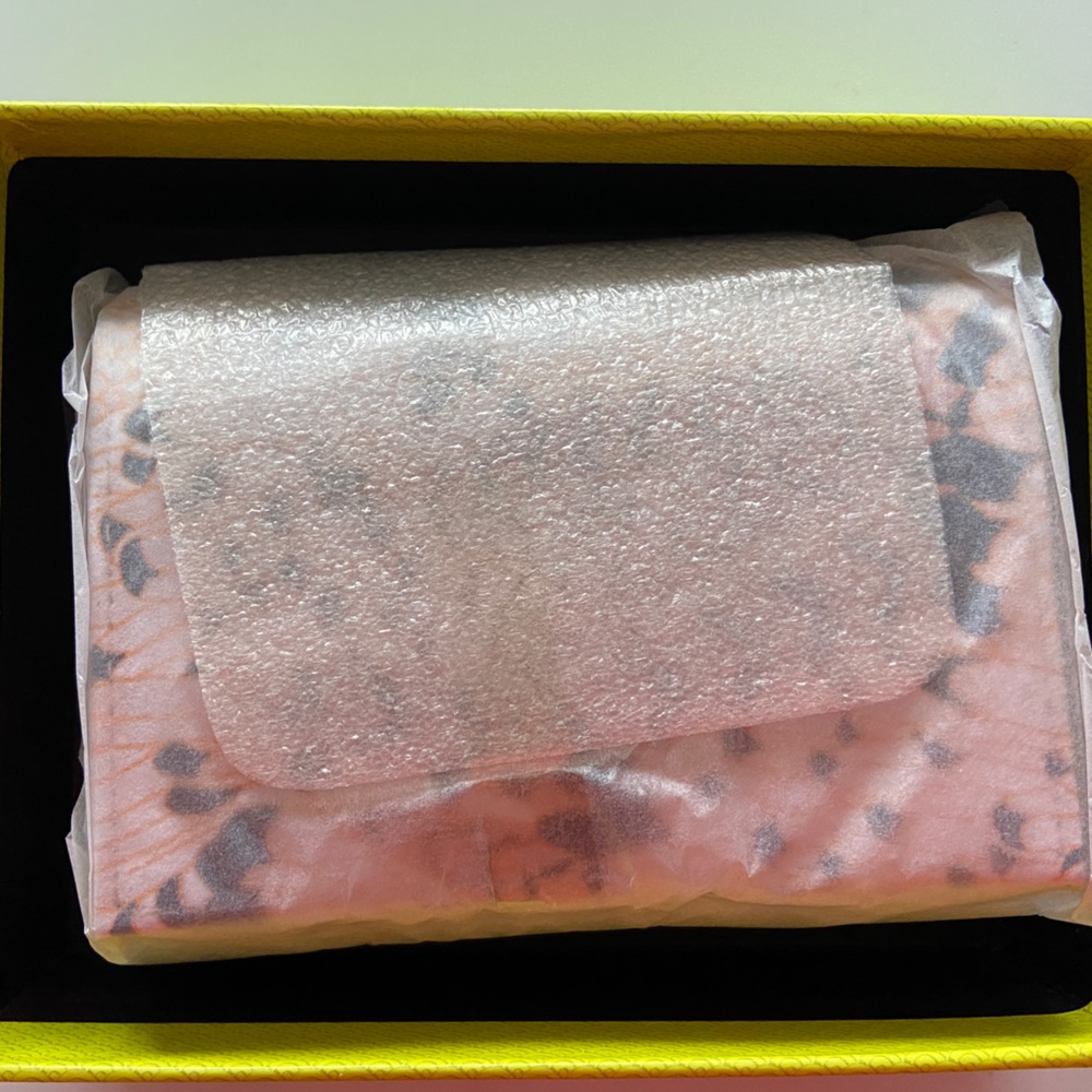 Ted Baker London Feather Trifold Wallet - Picture 7 of 9